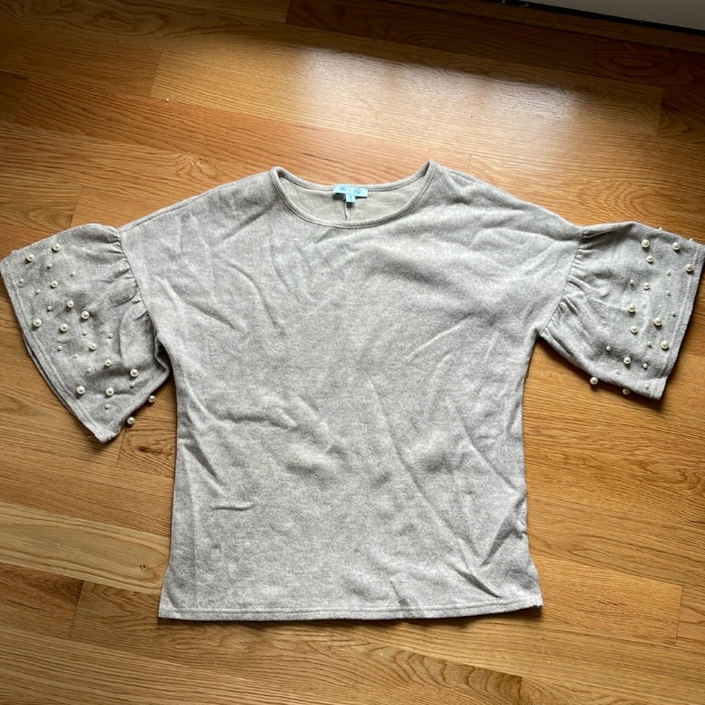 She + Show | Pearl Fringe Sleeve Top | Size Small